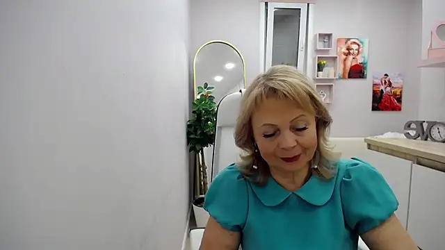 Milla Cutie18 online show from 05/05/26, 04:59