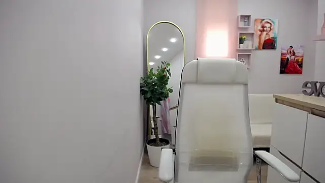 Milla Cutie18 online show from 04/06/26, 04:41