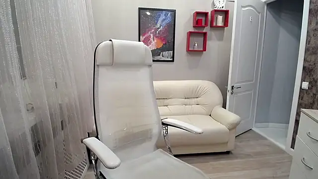 Milla Cutie18 online show from 01/09/26, 05:47