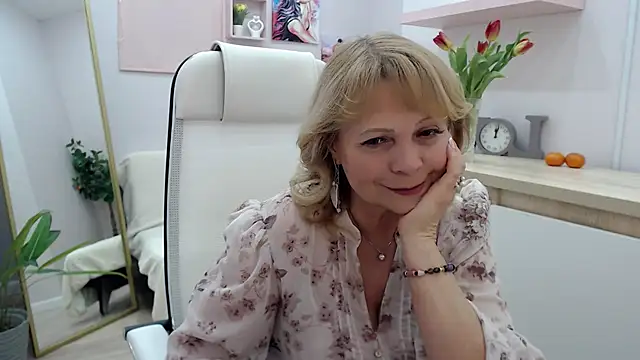 Snapshot of Milla_Cutie18 chatting on 03/06/25, 12:41 Milla Cutie18 online show from 03/06/25, 12:41