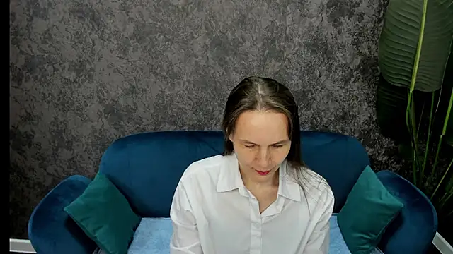 Lillian White online show from 03/06/25, 07:58