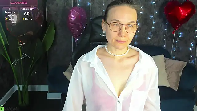 Lillian White online show from 02/14/26, 01:06