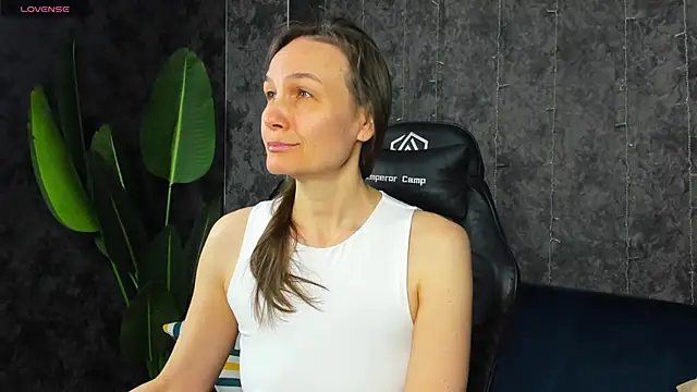 Lillian White online show from 04/13/26, 12:58