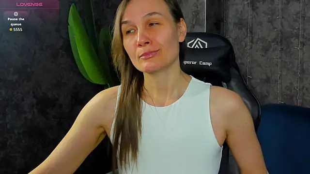 Lillian White online show from 04/04/26, 01:01