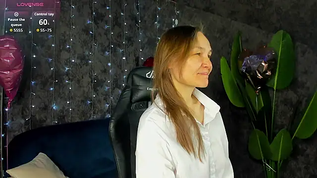 Lillian White online show from 03/08/26, 01:00