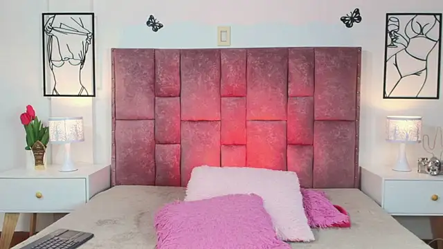 NicolMiller4 online show from 04/05/26, 02:18