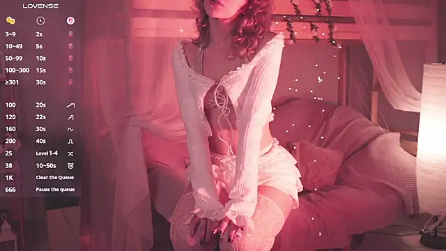 LuxRayi online show from 12/14/25, 02:51