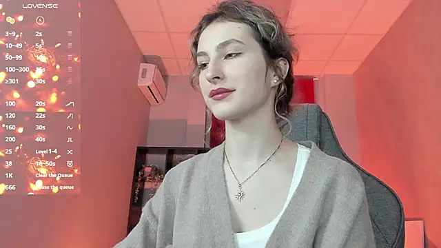 LuxRayi online show from 11/05/25, 02:47