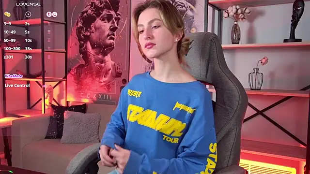 LuxRayi online show from 12/03/25, 02:45