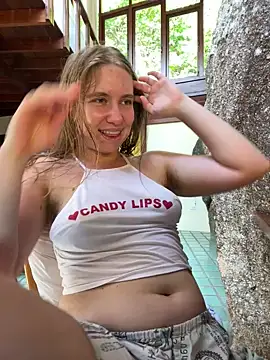 Snapshot of fluffy_bunnyxxx chatting on 01/10/25, 06:09 fluffy bunnyxxx online show from 01/10/25, 06:09