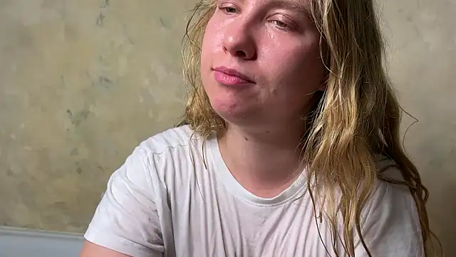 Snapshot of fluffy_bunnyxxx chatting on 09/08/25, 07:24 fluffy bunnyxxx online show from 09/08/25, 07:24