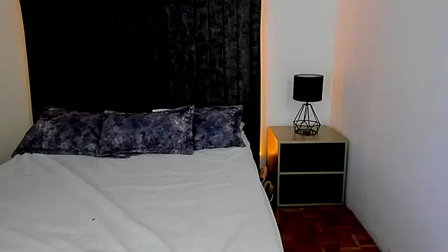 NataGarcia online show from 10/15/25, 03:20