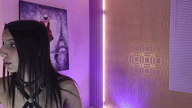 Bella19  online show from 12/15/25, 08:58