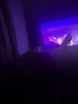 fejduyw1 online show from 04/17/26, 06:00