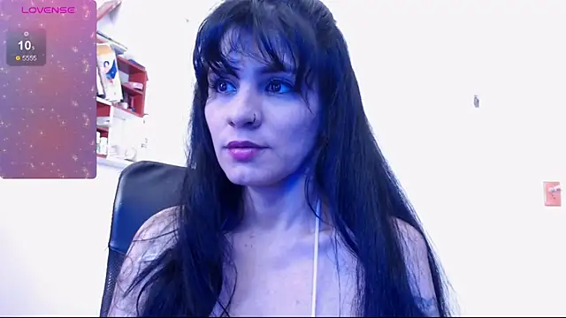 Snapshot of elissa_iris chatting on 03/18/25, 08:17 elissa iris online show from 03/18/25, 08:17