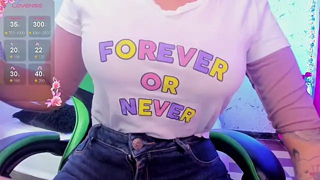 elissa iris online show from 11/01/25, 02:51