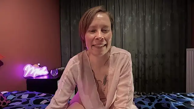 SexyExclusiveflower online show from 10/17/25, 07:04