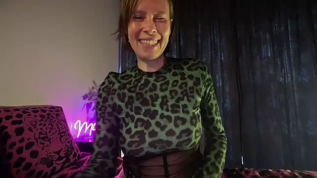 SexyExclusiveflower online show from 04/07/26, 05:15