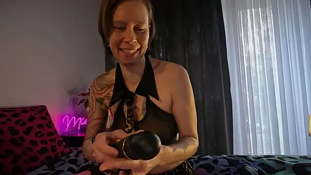 SexyExclusiveflower online show from 04/12/26, 07:44