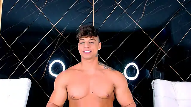 Owen Muzcle online show from 09/27/25, 01:56