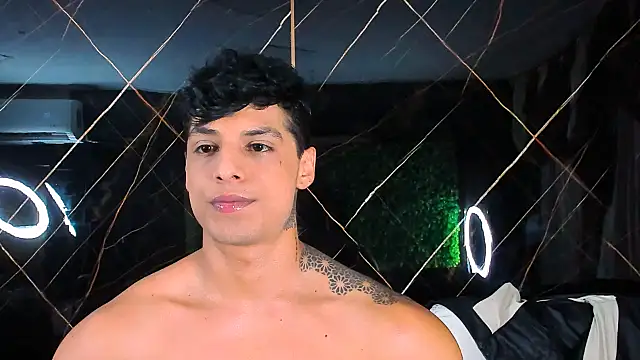 Owen Muzcle online show from 01/08/26, 02:39