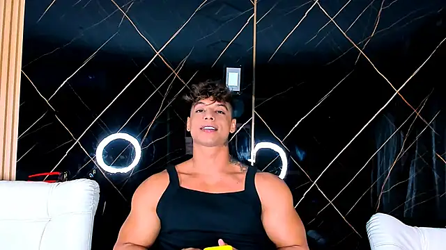 Owen Muzcle online show from 10/02/25, 04:38