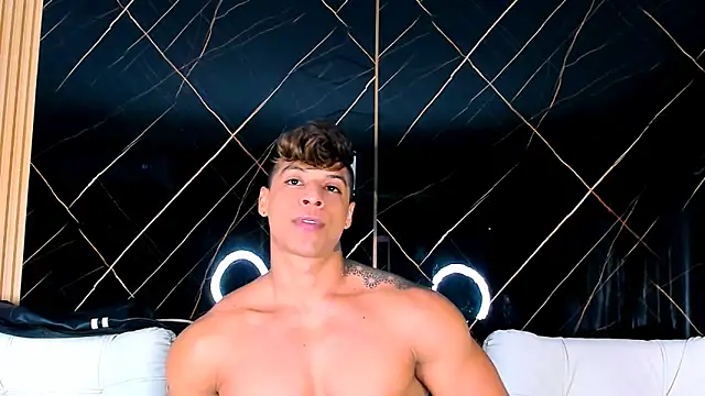 Owen Muzcle online show from 10/05/25, 04:58