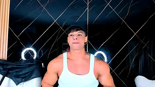 Owen Muzcle online show from 10/03/25, 02:15