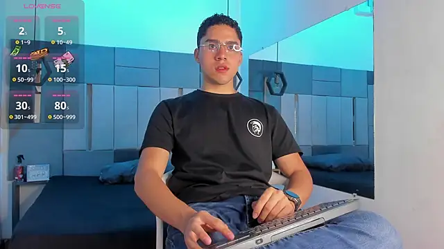 LiamNovak online show from 11/30/25, 11:44