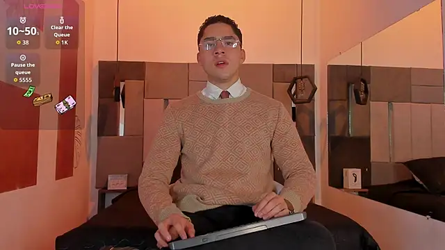 LiamNovak online show from 12/02/25, 11:45