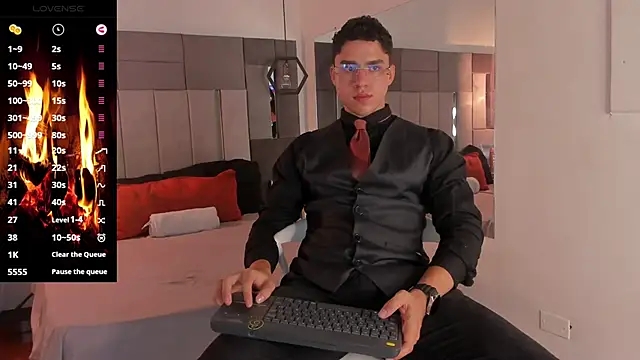 LiamNovak online show from 11/27/25, 12:49