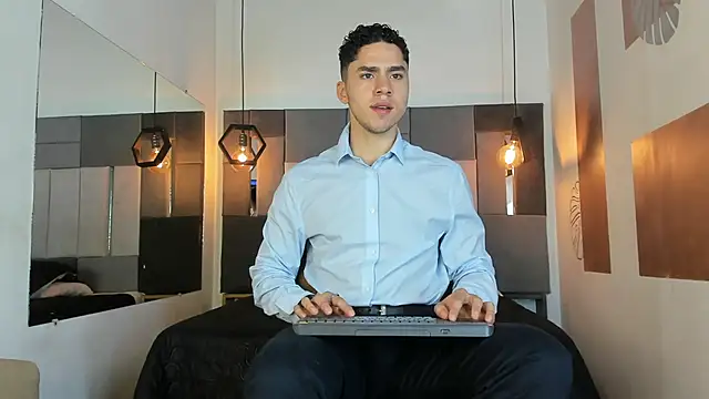 LiamNovak online show from 02/16/26, 12:37