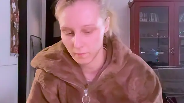 Snapshot of KatiKate chatting on 03/03/25, 04:36 KatiKate online show from 03/03/25, 04:36