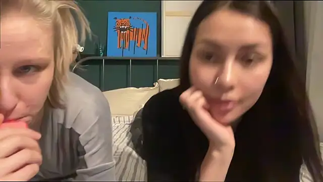 KatiKate online show from 11/06/25, 03:49