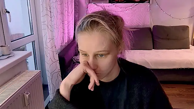 Snapshot of KatiKate chatting on 02/08/25, 02:16 KatiKate online show from 02/08/25, 02:16