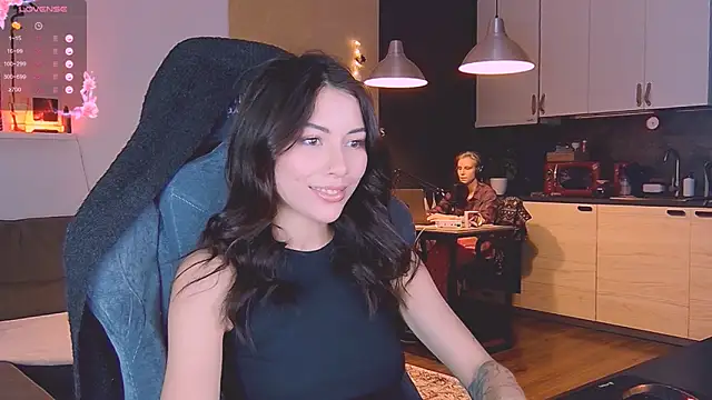 KatiKate online show from 10/29/25, 04:17