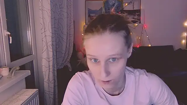 Snapshot of KatiKate chatting on 02/18/25, 07:19 KatiKate online show from 02/18/25, 07:19