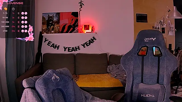 KatiKate online show from 12/21/25, 04:52