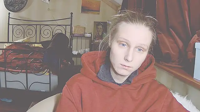Snapshot of KatiKate chatting on 01/17/25, 02:28 KatiKate online show from 01/17/25, 02:28