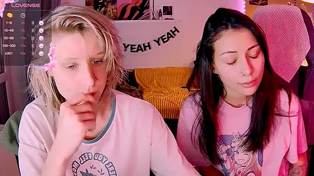 KatiKate online show from 11/30/25, 02:51