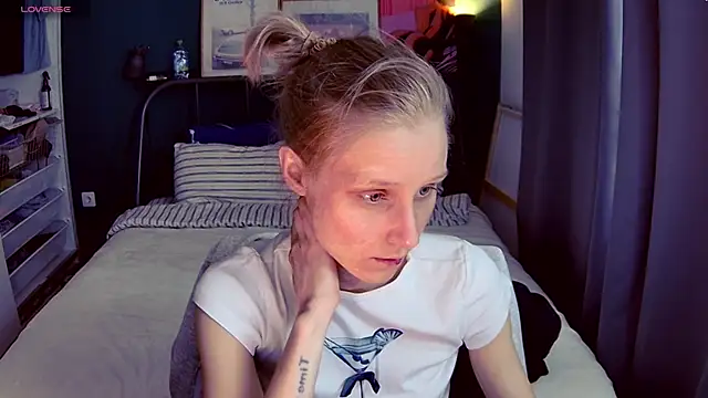 Snapshot of KatiKate chatting on 06/16/26, 03:12 KatiKate online show from 06/16/26, 03:12