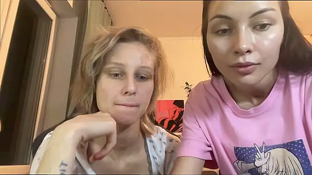 KatiKate online show from 10/26/25, 03:34