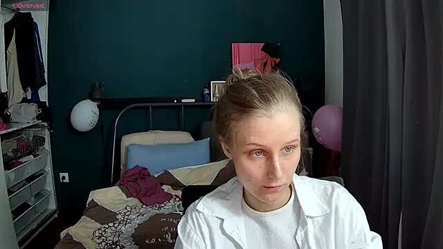 KatiKate online show from 05/04/26, 03:15