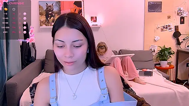 KatiKate online show from 11/08/25, 03:37