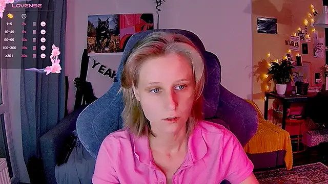 KatiKate online show from 11/27/25, 03:45