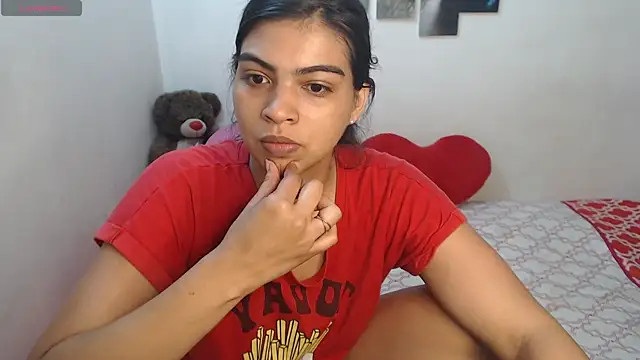 Snapshot of Pocahontas_Princess_ chatting on 04/21/26, 01:50 Pocahontas Princess online show from 04/21/26, 01:50