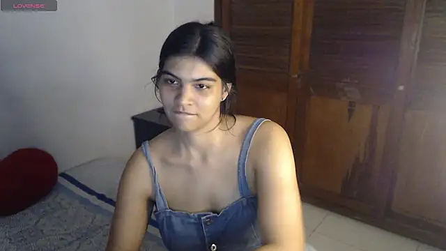 Pocahontas Princess  online show from 10/31/25, 03:03