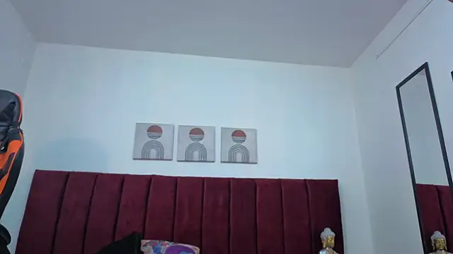 selena castillo online show from 10/22/25, 12:04