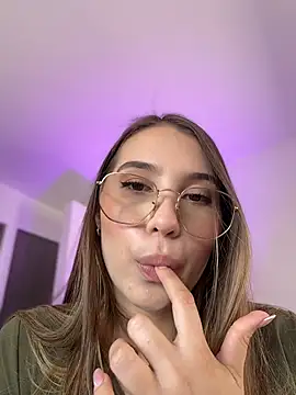 SophieRaily  online show from 11/14/25, 06:44