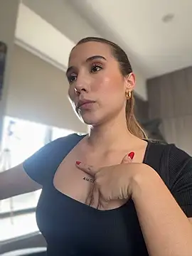 SophieRaily  online show from 01/14/26, 08:56